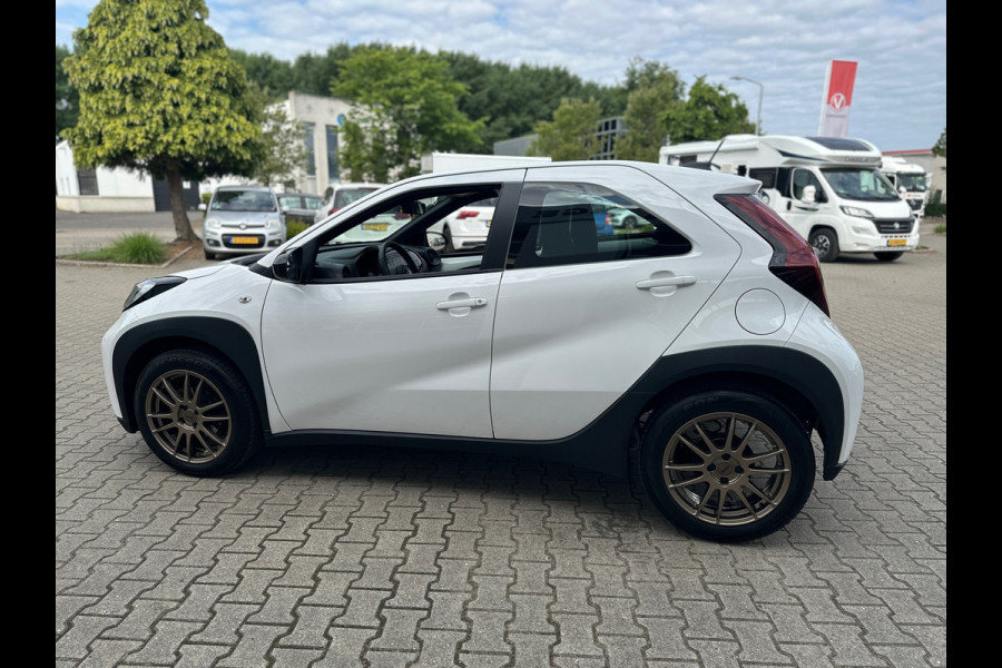 Toyota Aygo X 1.0 VVT-i Play Automaat (BOVAG/RIJKLAARPRIJS)