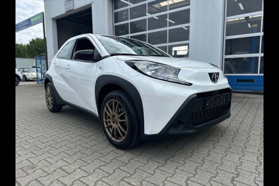 Toyota Aygo X 1.0 VVT-i Play Automaat (BOVAG/RIJKLAARPRIJS)