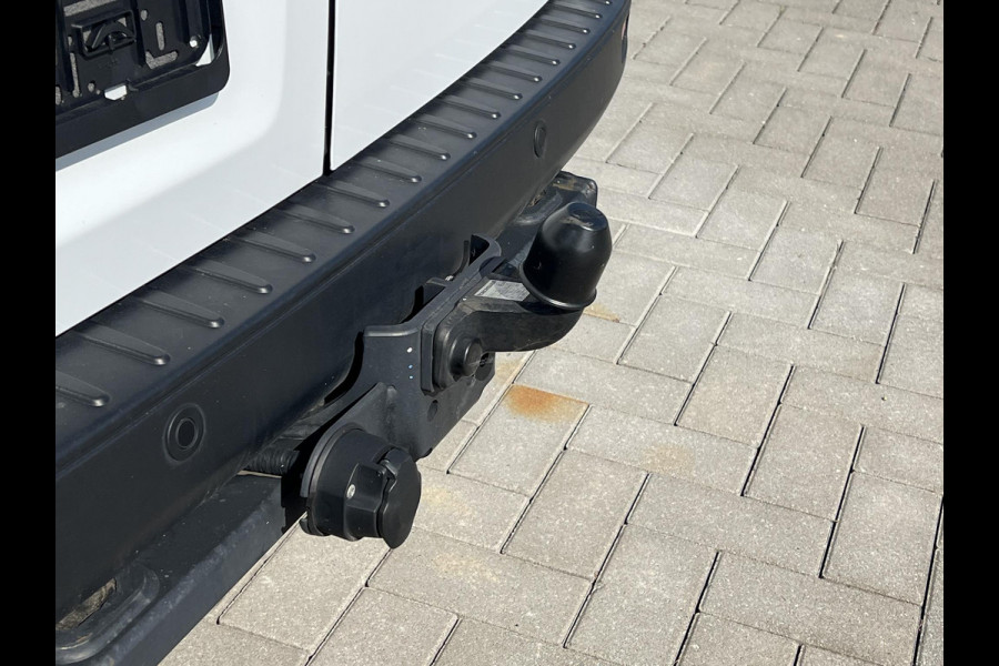 Ford Transit Custom 280 2.0 TDCI L1H1 Trend Automaat Zuid | 8 inch scherm | Stoelverwarming | Trekhaak  | Achteruitrijcamera