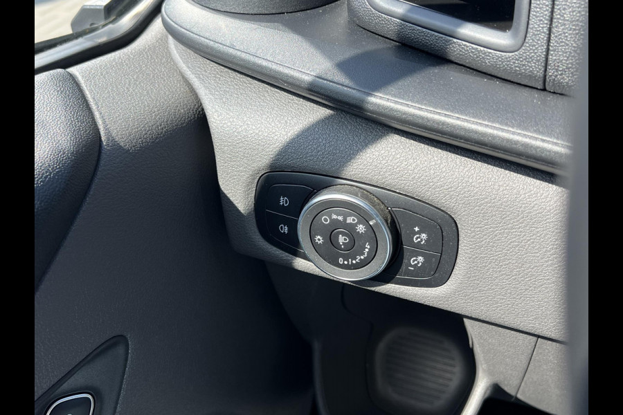 Ford Transit Custom 280 2.0 TDCI L1H1 Trend Automaat Zuid | 8 inch scherm | Stoelverwarming | Trekhaak  | Achteruitrijcamera