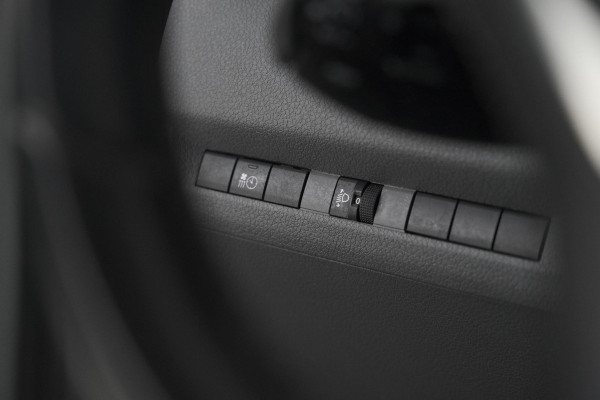 Peugeot Expert 2.0 BlueHDI 180 Automaat Standard Premium | Standkachel | Trekhaak | Head-Up Display | Camera | Apple Carplay | Laadruimte Betimmering