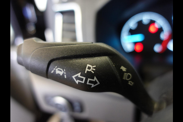 Ford Transit Custom 320 2.0 TDCI L2H1 Sport 185PK Automaat Airco Cruise Control Bluetooth Navi Trekhaak
