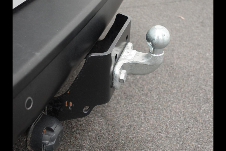 Peugeot Expert 1.5 BlueHDI 120PK L2 Airco Navigatie Cruise control Trekhaak