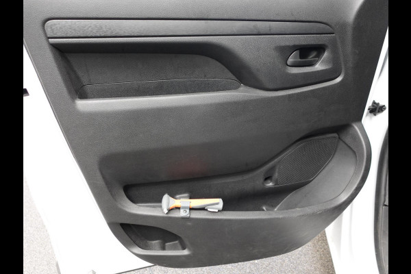 Peugeot Expert 1.5 BlueHDI 120PK L2 Airco Navigatie Cruise control Trekhaak