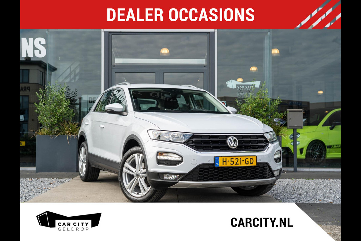 Volkswagen T-Roc 1.5 TSI Style Business / Adaptive / CarPlay / El. kofferbak / Sensoren / Navigatie Volkswagen T-Roc 1.5 TSI Style Business / Adaptive / CarPlay / El. kofferbak / Sensoren / Navigatie