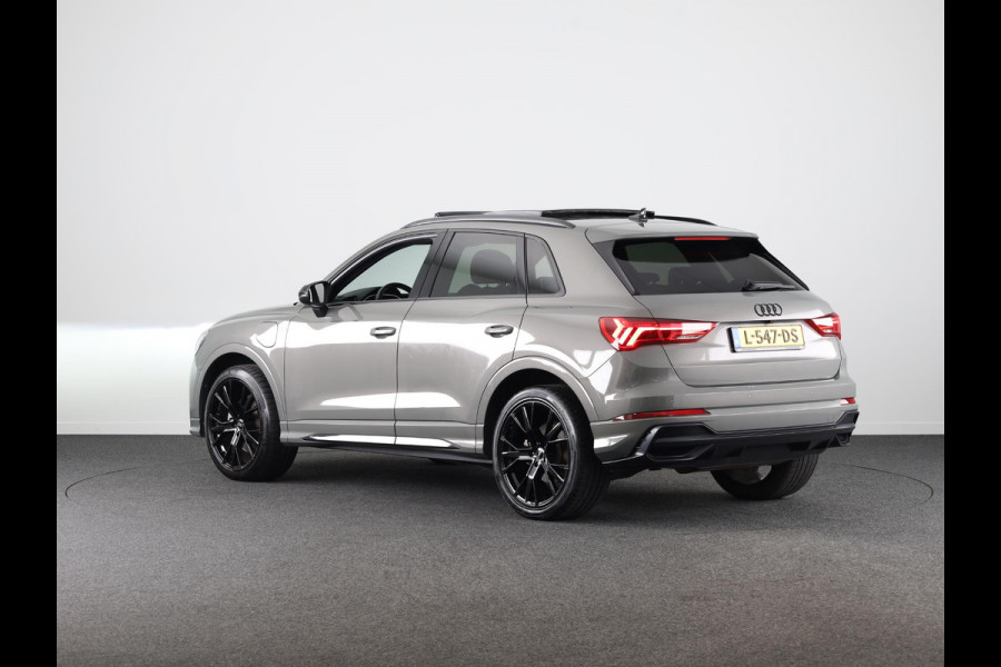 Audi Q3 45 TFSI e S edition 245PK Automaat | Panorama dak | Lederen bekleding | 20 "LM velgen | Adaptieve cruise control |