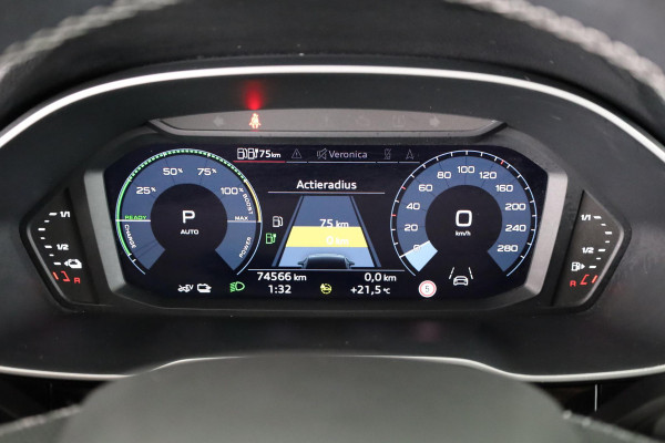 Audi Q3 45 TFSI e S edition 245PK Automaat | Panorama dak | Lederen bekleding | 20 "LM velgen | Adaptieve cruise control |