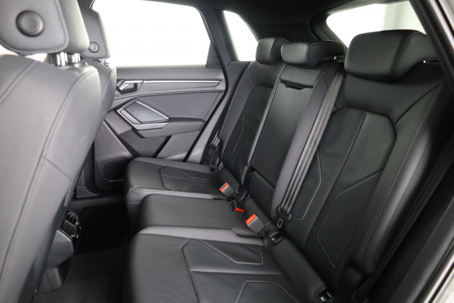 Audi Q3 45 TFSI e S edition 245PK Automaat | Panorama dak | Lederen bekleding | 20 "LM velgen | Adaptieve cruise control |