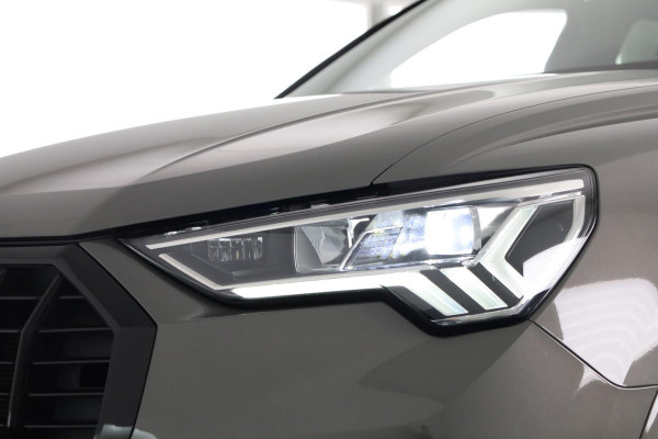 Audi Q3 45 TFSI e S edition 245PK Automaat | Panorama dak | Lederen bekleding | 20 "LM velgen | Adaptieve cruise control |