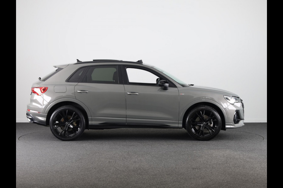 Audi Q3 45 TFSI e S edition 245PK Automaat | Panorama dak | Lederen bekleding | 20 "LM velgen | Adaptieve cruise control |