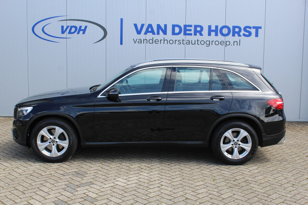 Mercedes-Benz GLC 250-211pk 4MATIC 'Premium'. AUTOMAAT ! Nette 4-wiel aangedreven wagen, trekgewicht 2.400kg ! Autm. airco, navigatie, telefoonvoorb., camera, comfortstoelen, elektr. achterklep, elektr. trekhaak, metallic lak, LM wielen, LED verlichting, etc, etc.