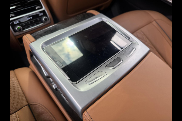 BMW 7 Serie 750d xDrive High Executive | Panoramadak | 360* Camera | Head-Up Display | Stoelventilatie/Verwarming | Harmon Kardon |