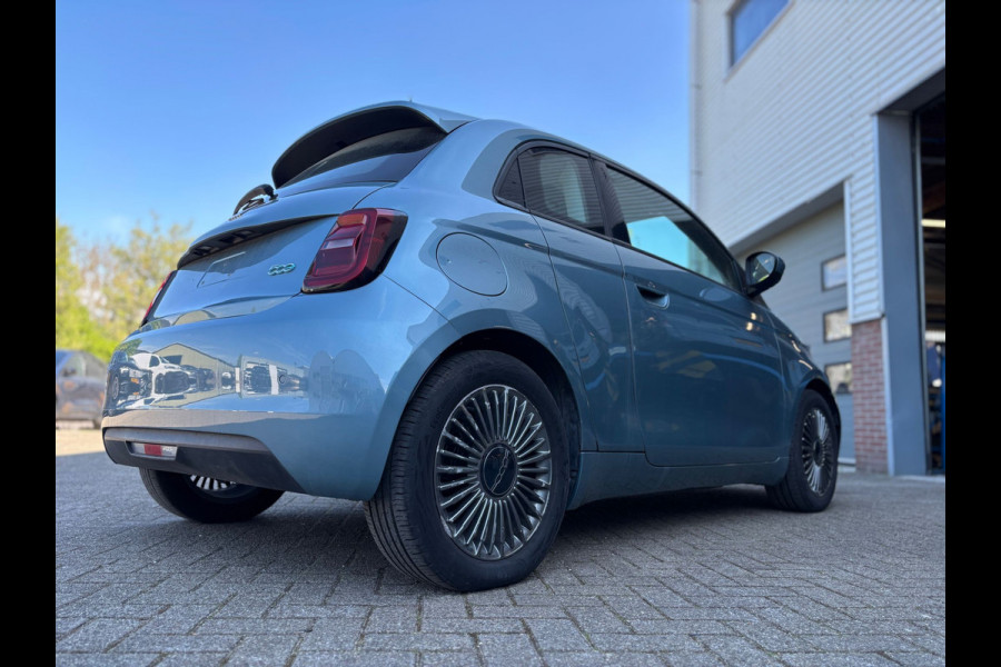 Fiat 500E 3+1 Icon 42 kWh NAVIGATIE LM VELGEN CRUISE CONTROL CRUISE CONTROL