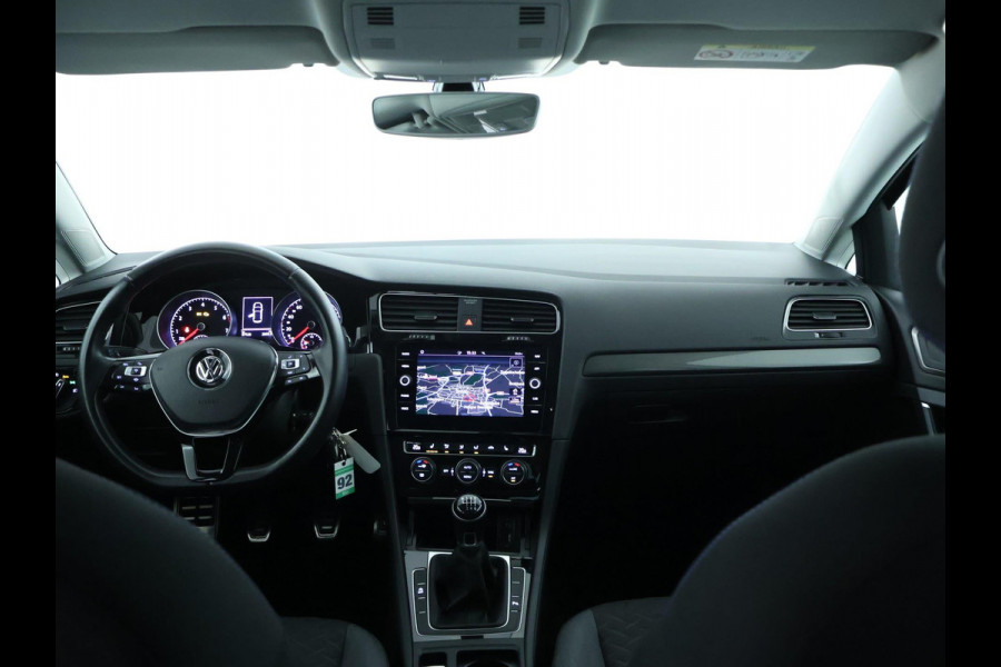 Volkswagen Golf 1.5 TSI ACT Highline NAVI | CarPlay | Stoelverwarming | Dealer onderhouden
