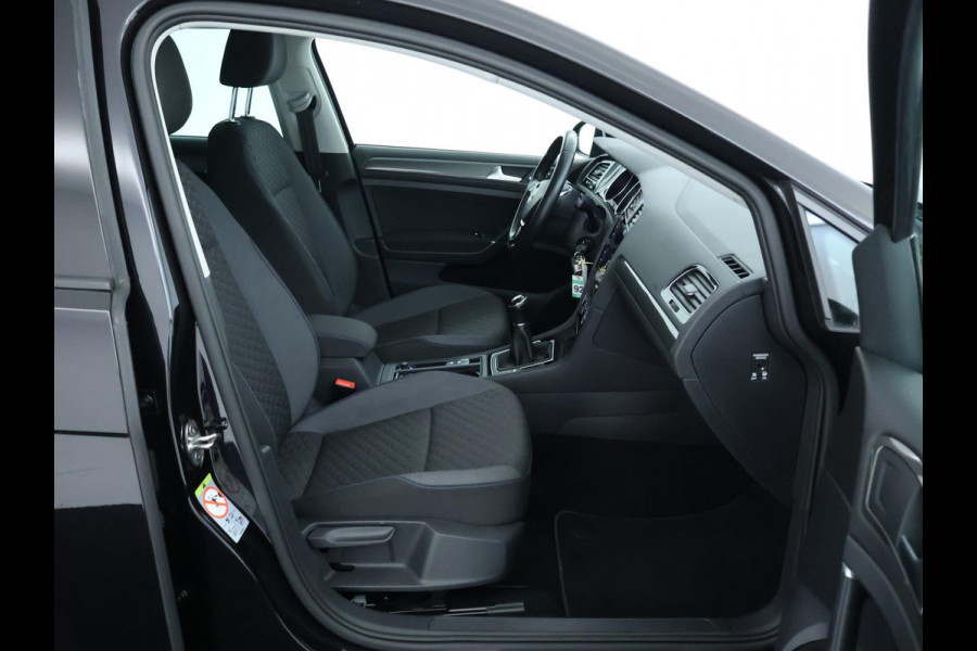 Volkswagen Golf 1.5 TSI ACT Highline NAVI | CarPlay | Stoelverwarming | Dealer onderhouden