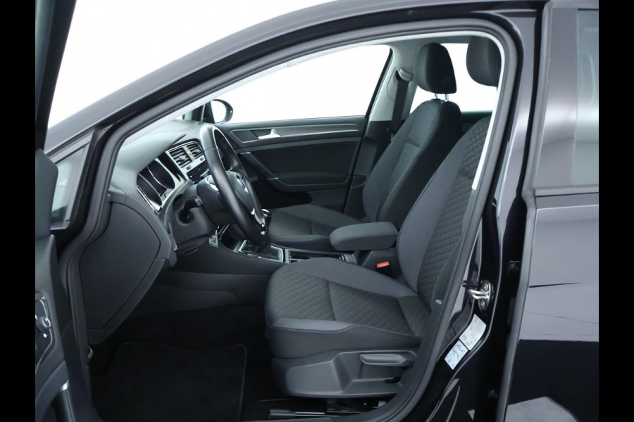 Volkswagen Golf 1.5 TSI ACT Highline NAVI | CarPlay | Stoelverwarming | Dealer onderhouden