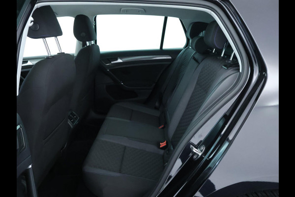 Volkswagen Golf 1.5 TSI ACT Highline NAVI | CarPlay | Stoelverwarming | Dealer onderhouden