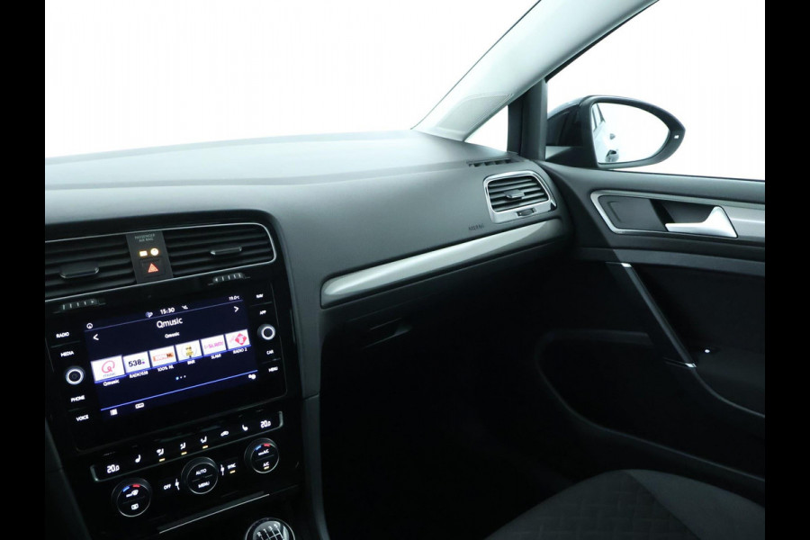 Volkswagen Golf 1.5 TSI ACT Highline NAVI | CarPlay | Stoelverwarming | Dealer onderhouden