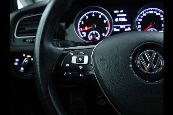 Volkswagen Golf 1.5 TSI ACT Highline NAVI | CarPlay | Stoelverwarming | Dealer onderhouden