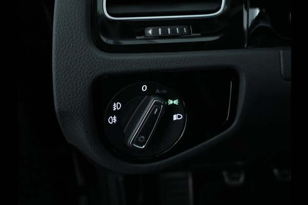 Volkswagen Golf 1.5 TSI ACT Highline NAVI | CarPlay | Stoelverwarming | Dealer onderhouden