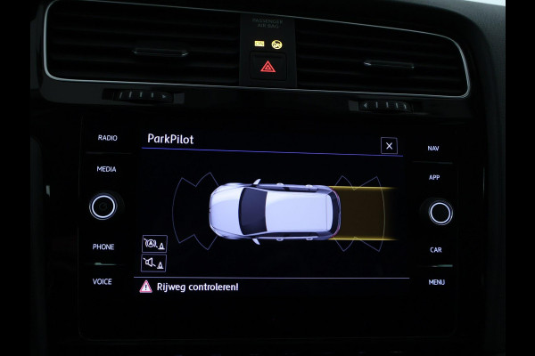 Volkswagen Golf 1.5 TSI ACT Highline NAVI | CarPlay | Stoelverwarming | Dealer onderhouden