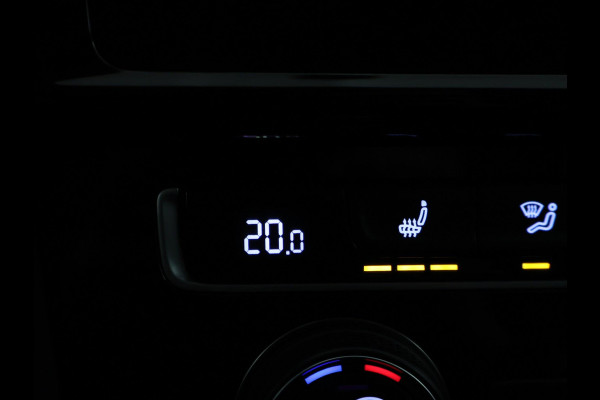 Volkswagen Golf 1.5 TSI ACT Highline NAVI | CarPlay | Stoelverwarming | Dealer onderhouden