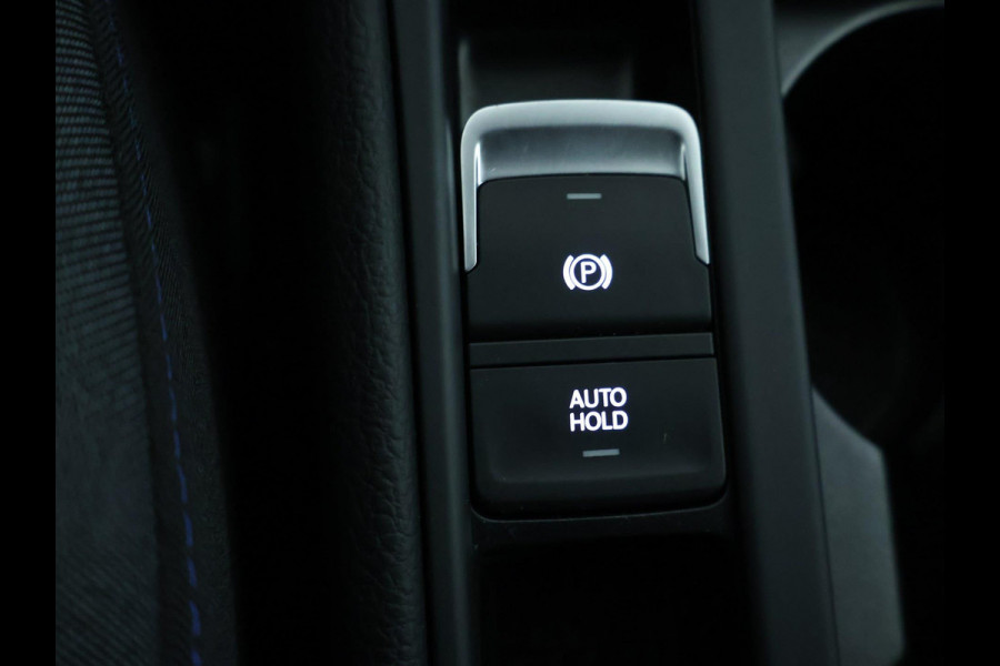 Volkswagen Golf 1.5 TSI ACT Highline NAVI | CarPlay | Stoelverwarming | Dealer onderhouden