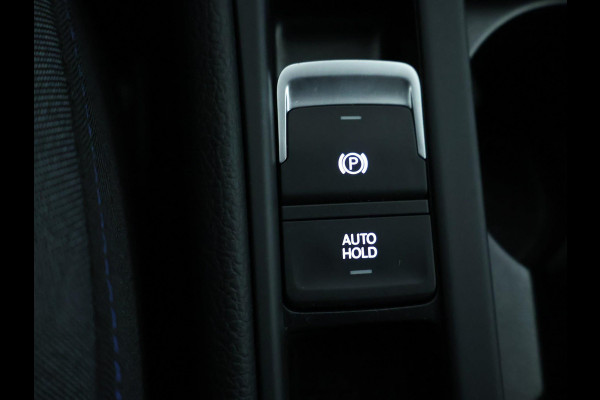 Volkswagen Golf 1.5 TSI ACT Highline NAVI | CarPlay | Stoelverwarming | Dealer onderhouden