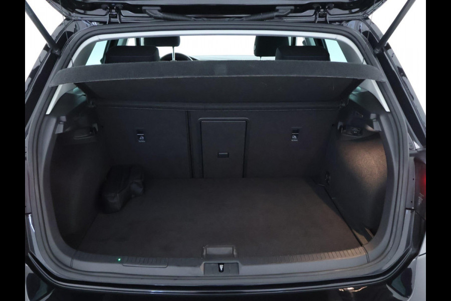 Volkswagen Golf 1.5 TSI ACT Highline NAVI | CarPlay | Stoelverwarming | Dealer onderhouden