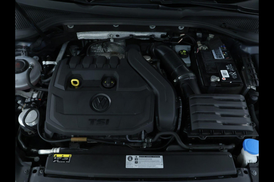 Volkswagen Golf 1.5 TSI ACT Highline NAVI | CarPlay | Stoelverwarming | Dealer onderhouden