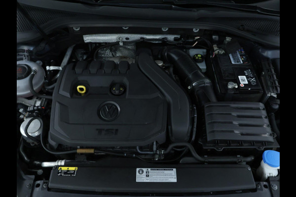 Volkswagen Golf 1.5 TSI ACT Highline NAVI | CarPlay | Stoelverwarming | Dealer onderhouden