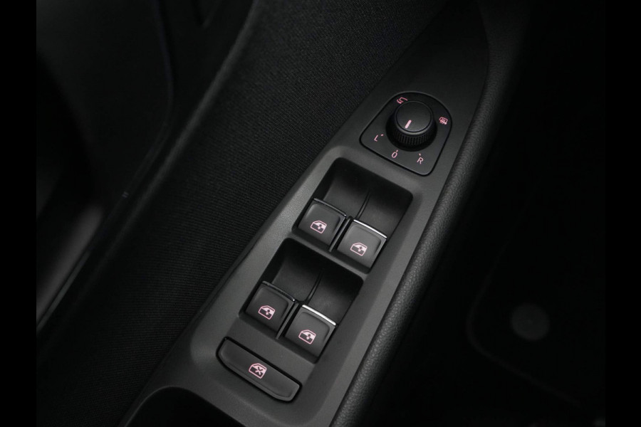 Seat Leon 1.5 TSI 150pk FR Business Intense Navigatie Camera Led Dab+ Carplay 89