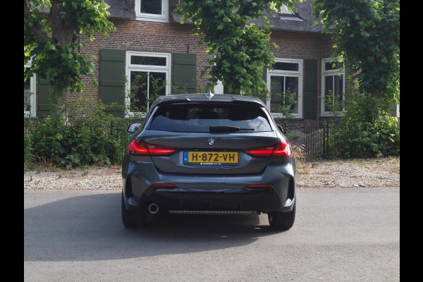 BMW 1-serie 118i High Executive Edition | M-pakket | Camera | Apple Carplay | Harman Kardon | Automaat |