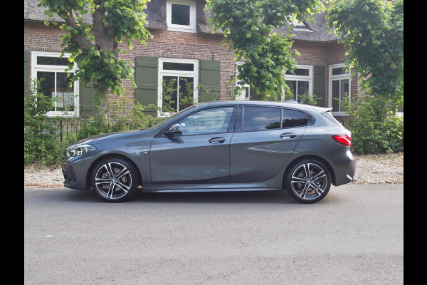 BMW 1-serie 118i High Executive Edition | M-pakket | Camera | Apple Carplay | Harman Kardon | Automaat |