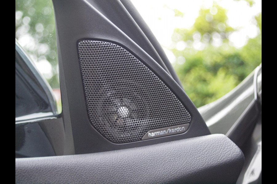 BMW 1-serie 118i High Executive Edition | M-pakket | Camera | Apple Carplay | Harman Kardon | Automaat |