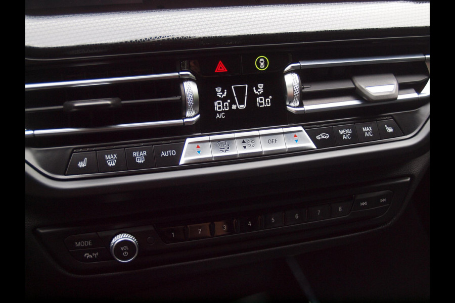 BMW 1-serie 118i High Executive Edition | M-pakket | Camera | Apple Carplay | Harman Kardon | Automaat |