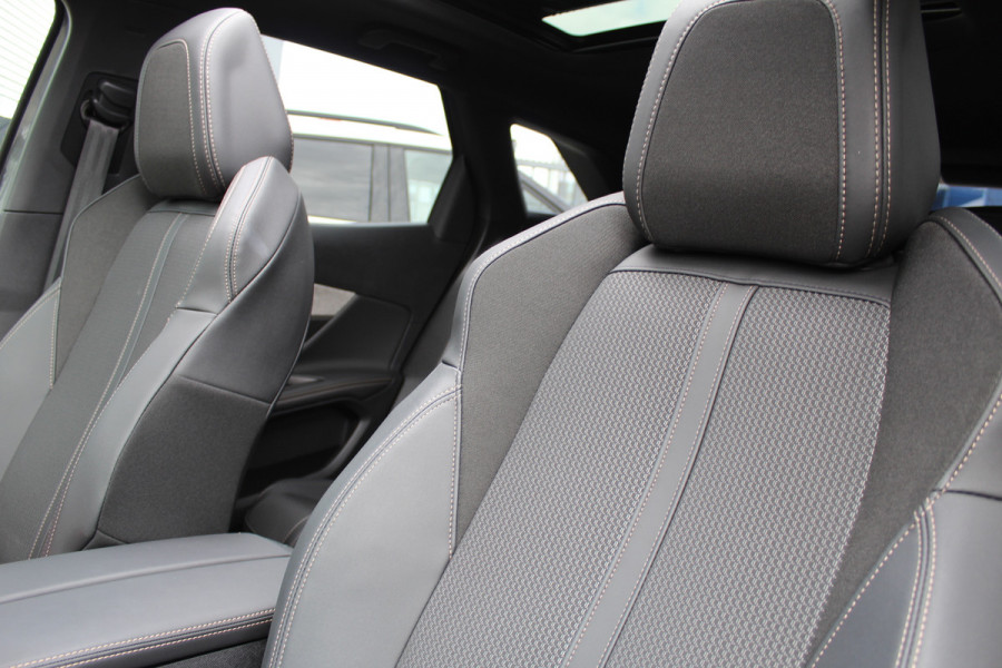 Peugeot 3008 1.6 HYbrid4 300 GT | Trekhaak | BLIS | Panoramadak | Adaptieve Cruise | Led | Navigatie