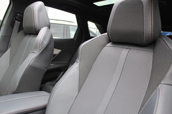 Peugeot 3008 1.6 HYbrid4 300 GT | Trekhaak | BLIS | Panoramadak | Adaptieve Cruise | Led | Navigatie