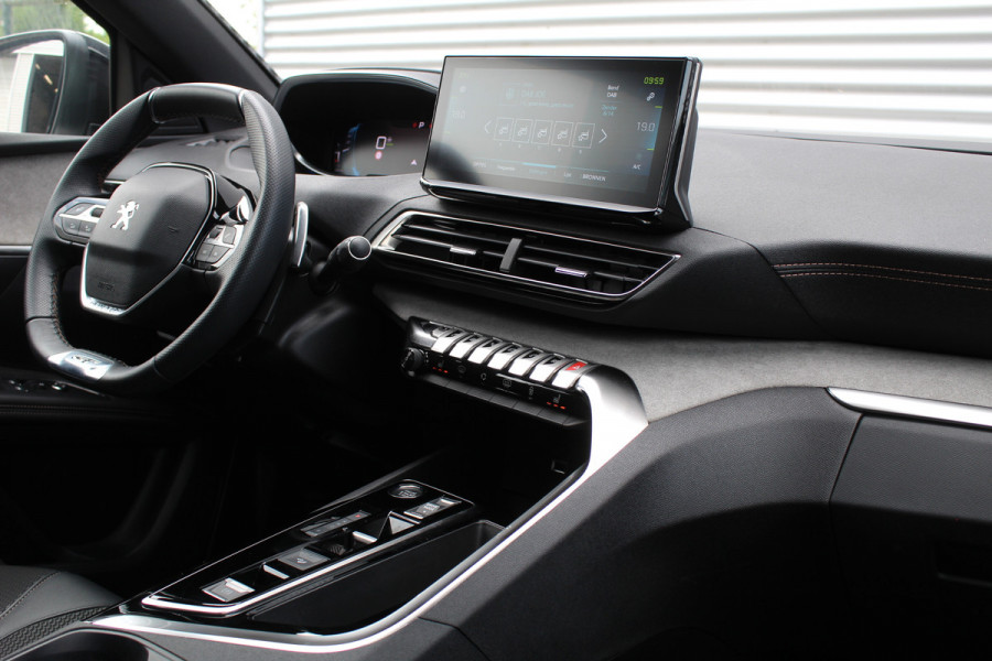 Peugeot 3008 1.6 HYbrid4 300 GT | Trekhaak | BLIS | Panoramadak | Adaptieve Cruise | Led | Navigatie
