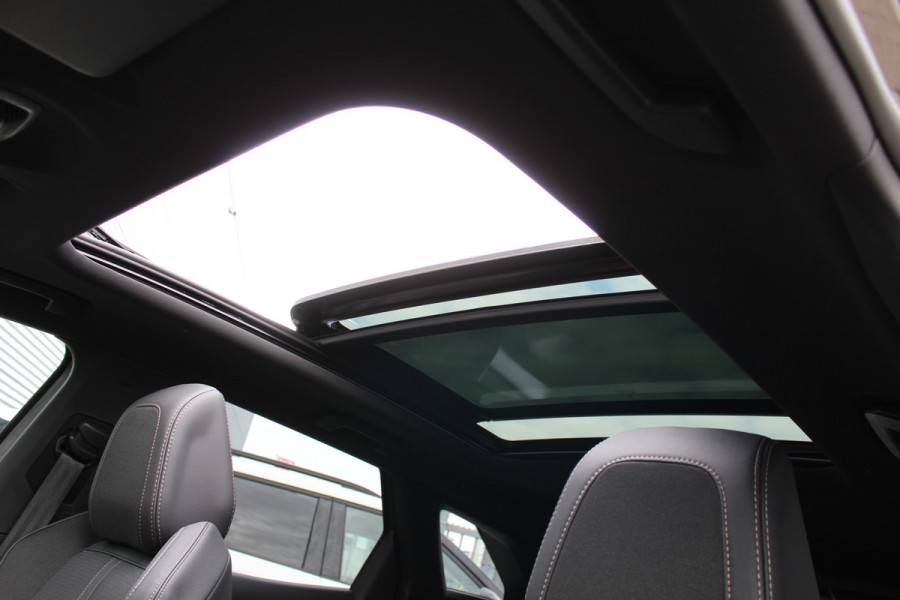 Peugeot 3008 1.6 HYbrid4 300 GT | Trekhaak | BLIS | Panoramadak | Adaptieve Cruise | Led | Navigatie