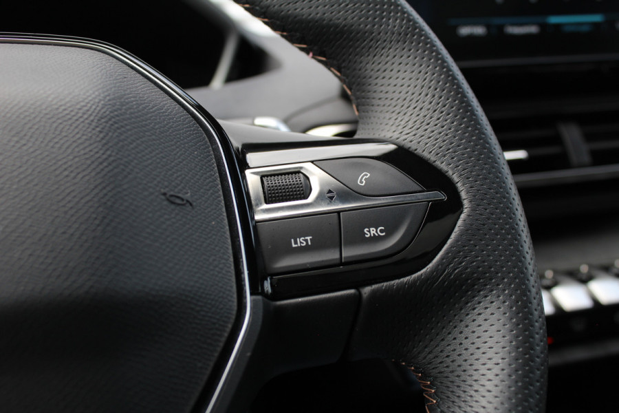 Peugeot 3008 1.6 HYbrid4 300 GT | Trekhaak | BLIS | Panoramadak | Adaptieve Cruise | Led | Navigatie