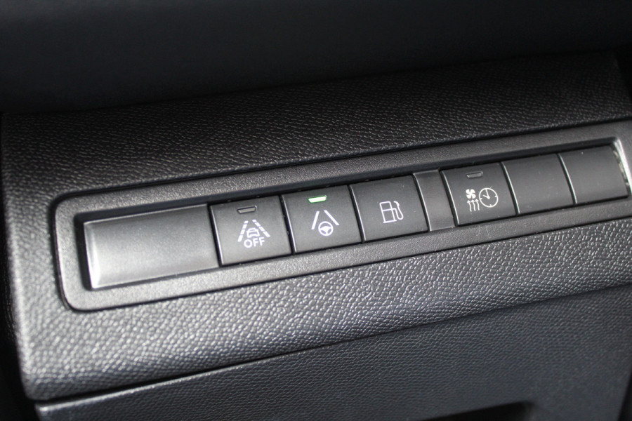 Peugeot 3008 1.6 HYbrid4 300 GT | Trekhaak | BLIS | Panoramadak | Adaptieve Cruise | Led | Navigatie