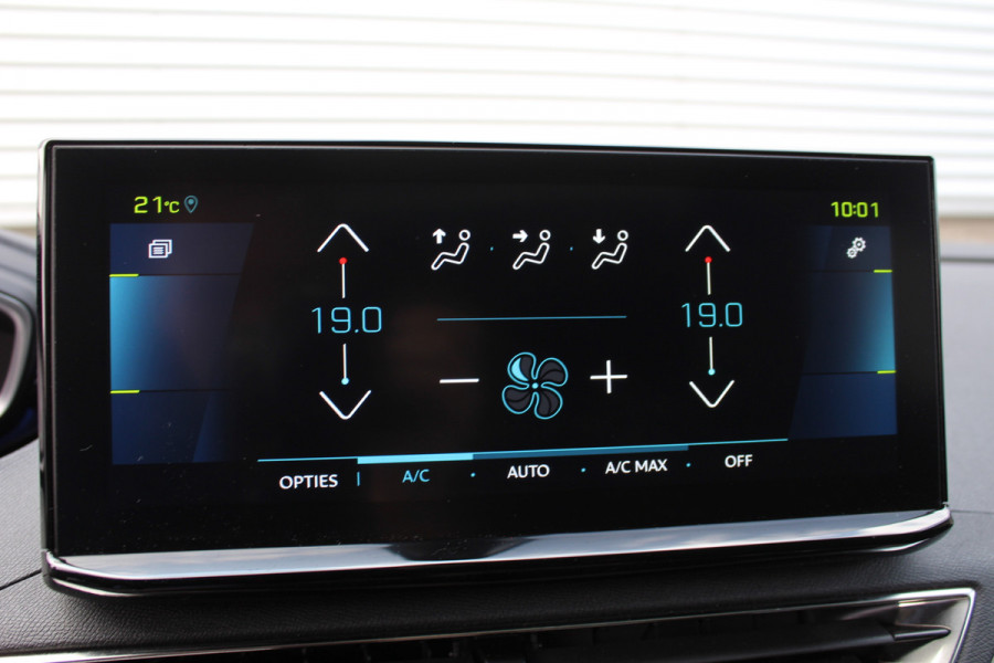 Peugeot 3008 1.6 HYbrid4 300 GT | Trekhaak | BLIS | Panoramadak | Adaptieve Cruise | Led | Navigatie