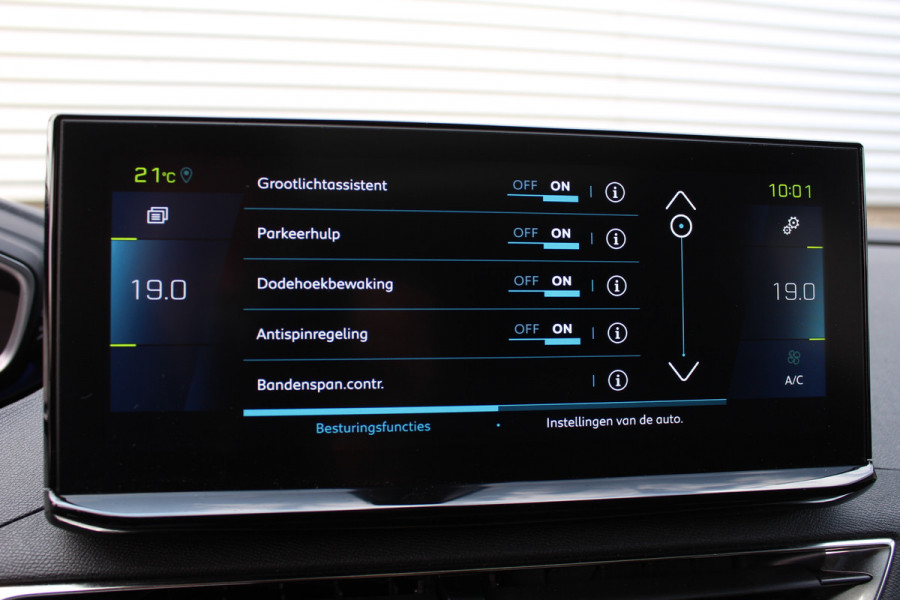 Peugeot 3008 1.6 HYbrid4 300 GT | Trekhaak | BLIS | Panoramadak | Adaptieve Cruise | Led | Navigatie
