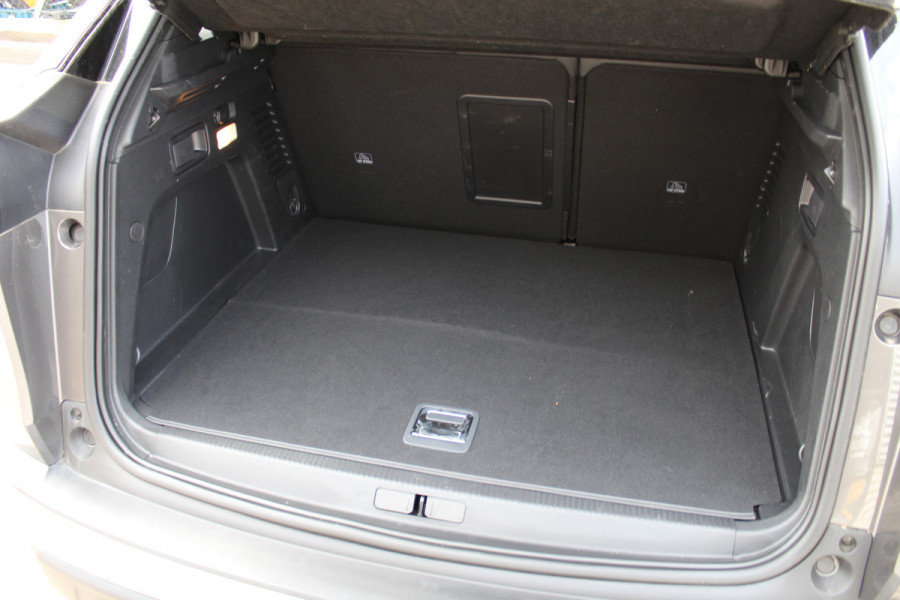 Peugeot 3008 1.6 HYbrid4 300 GT | Trekhaak | BLIS | Panoramadak | Adaptieve Cruise | Led | Navigatie
