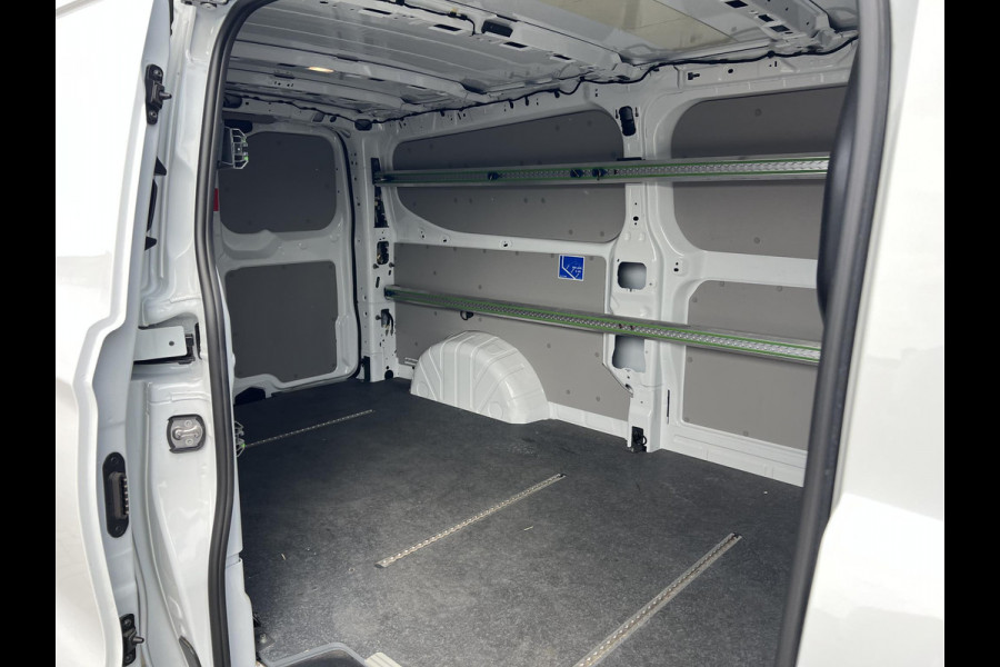 Ford Transit Custom 320 2.0 TDCI L2H1 Trend Zuid | 136pk | Driver Assistance Pack | Stoelverwarming | Voorruitverwarming | Navigatie | Verlengde Fabrieksgarantie tot 08-2028