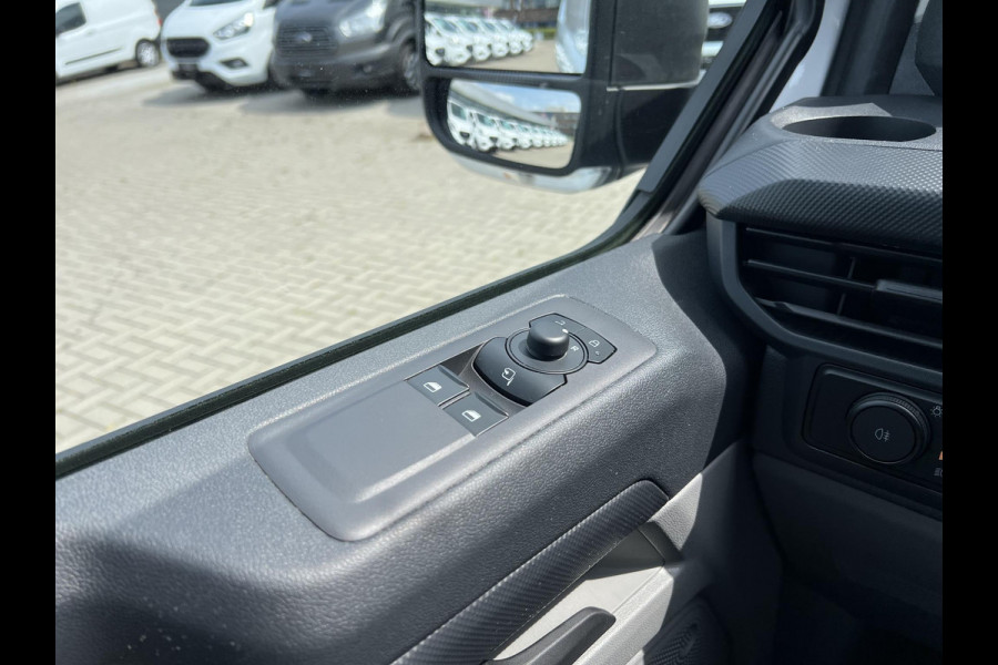 Ford Transit Custom 320 2.0 TDCI L2H1 Trend Zuid | 136pk | Driver Assistance Pack | Stoelverwarming | Voorruitverwarming | Navigatie | Verlengde Fabrieksgarantie tot 08-2028