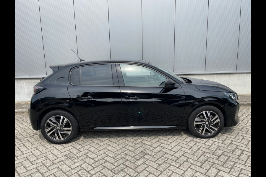 Peugeot 208 1.2 PureTech Allure / Automaat / Navigatie