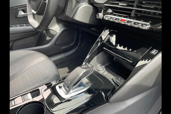 Peugeot 208 1.2 PureTech Allure / Automaat / Navigatie