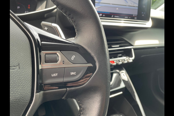 Peugeot 208 1.2 PureTech Allure / Automaat / Navigatie